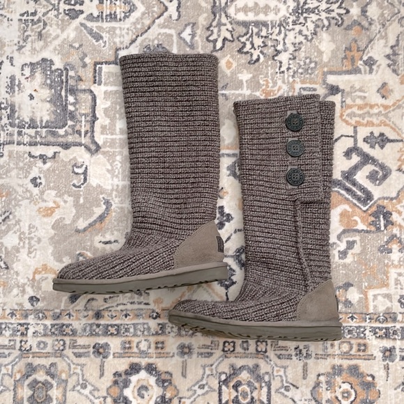UGG Australia Classic Cardy Button Gray Knitted Slouch Boots Women’s Size 8 - Picture 1 of 3